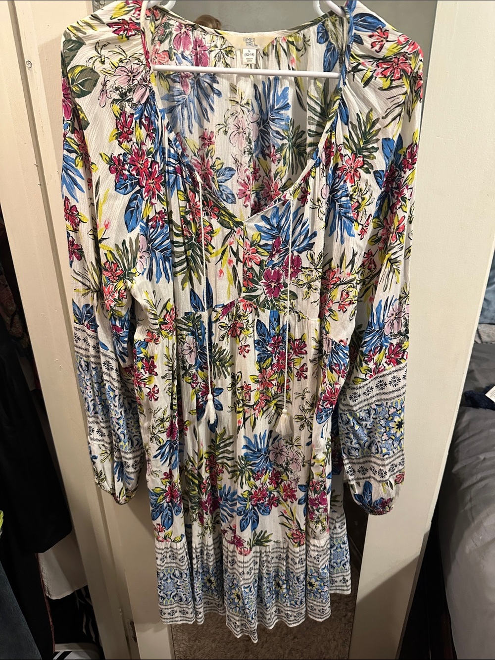 Time and Tru White Floral Boho Long-Sleeve Dress